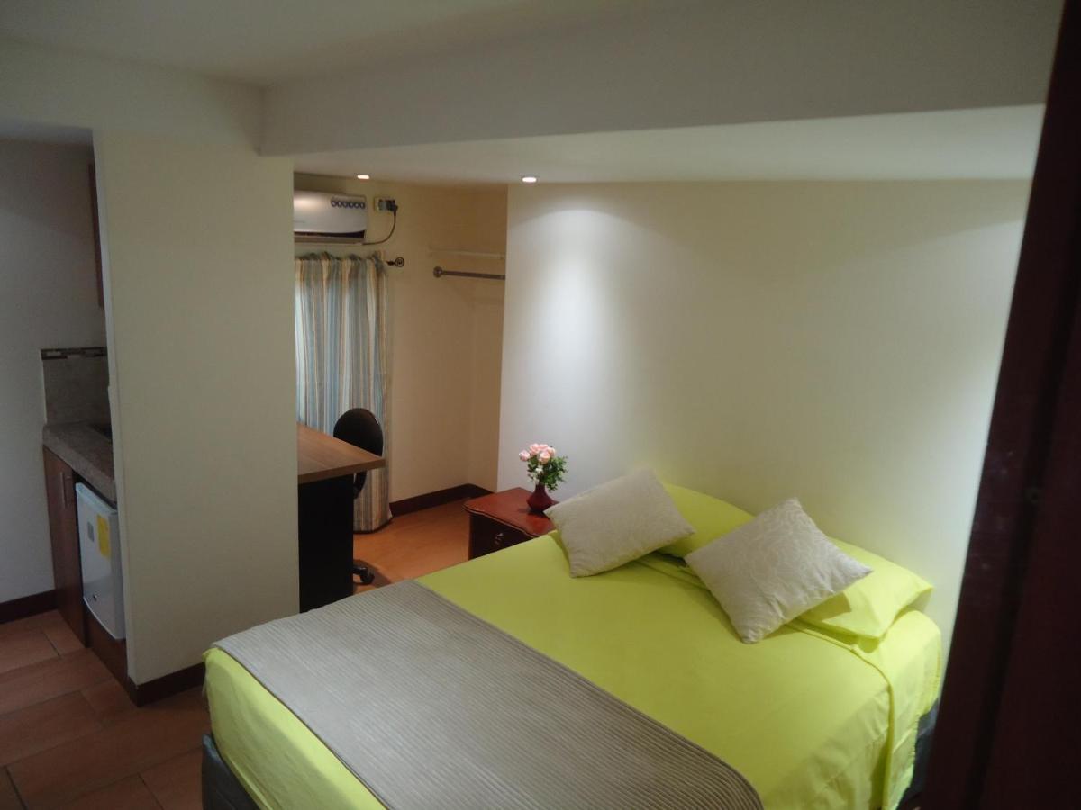 Hostaling Guayaquil Mercedes 외부 사진